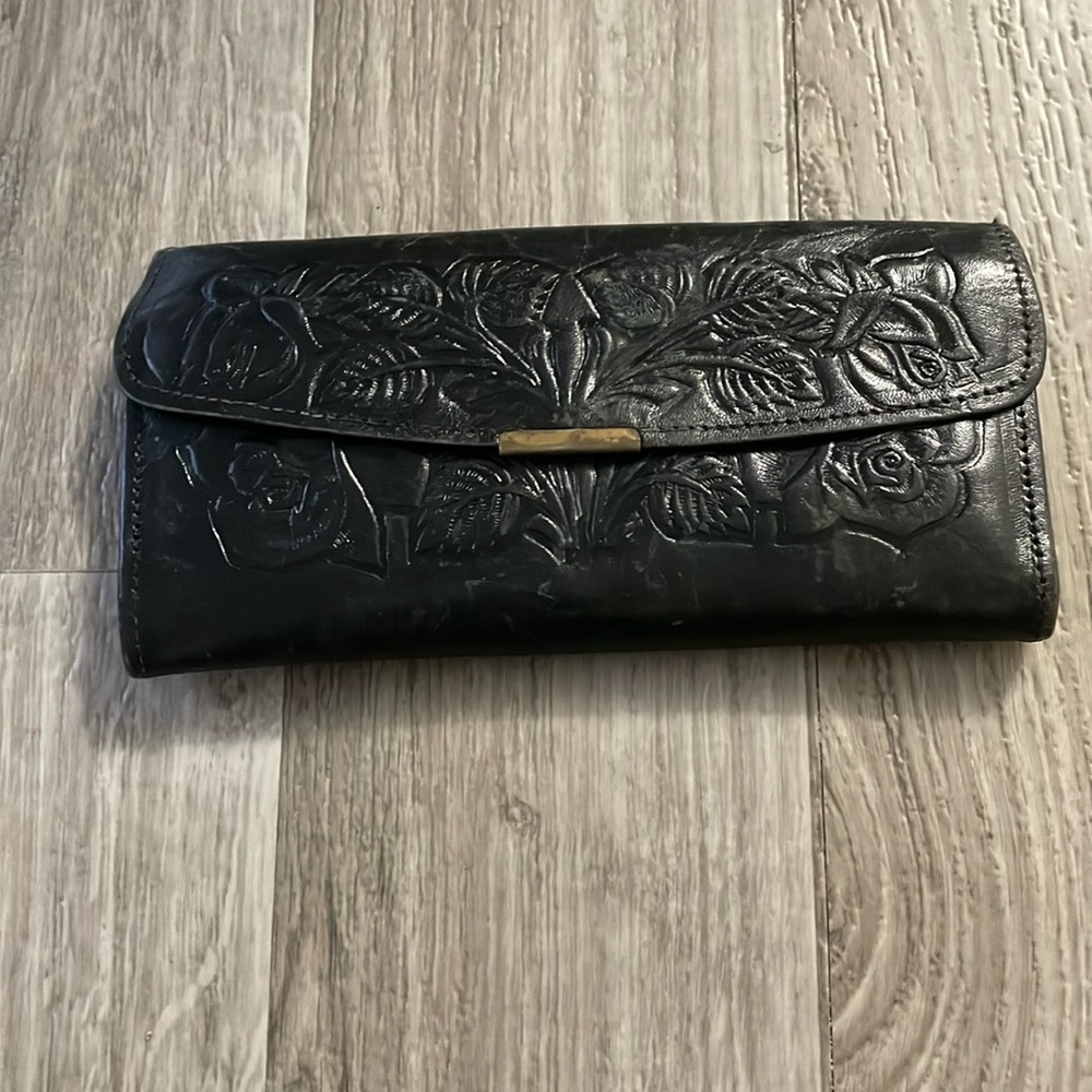 Vintage (1940s-1950s) genuine leather billfold